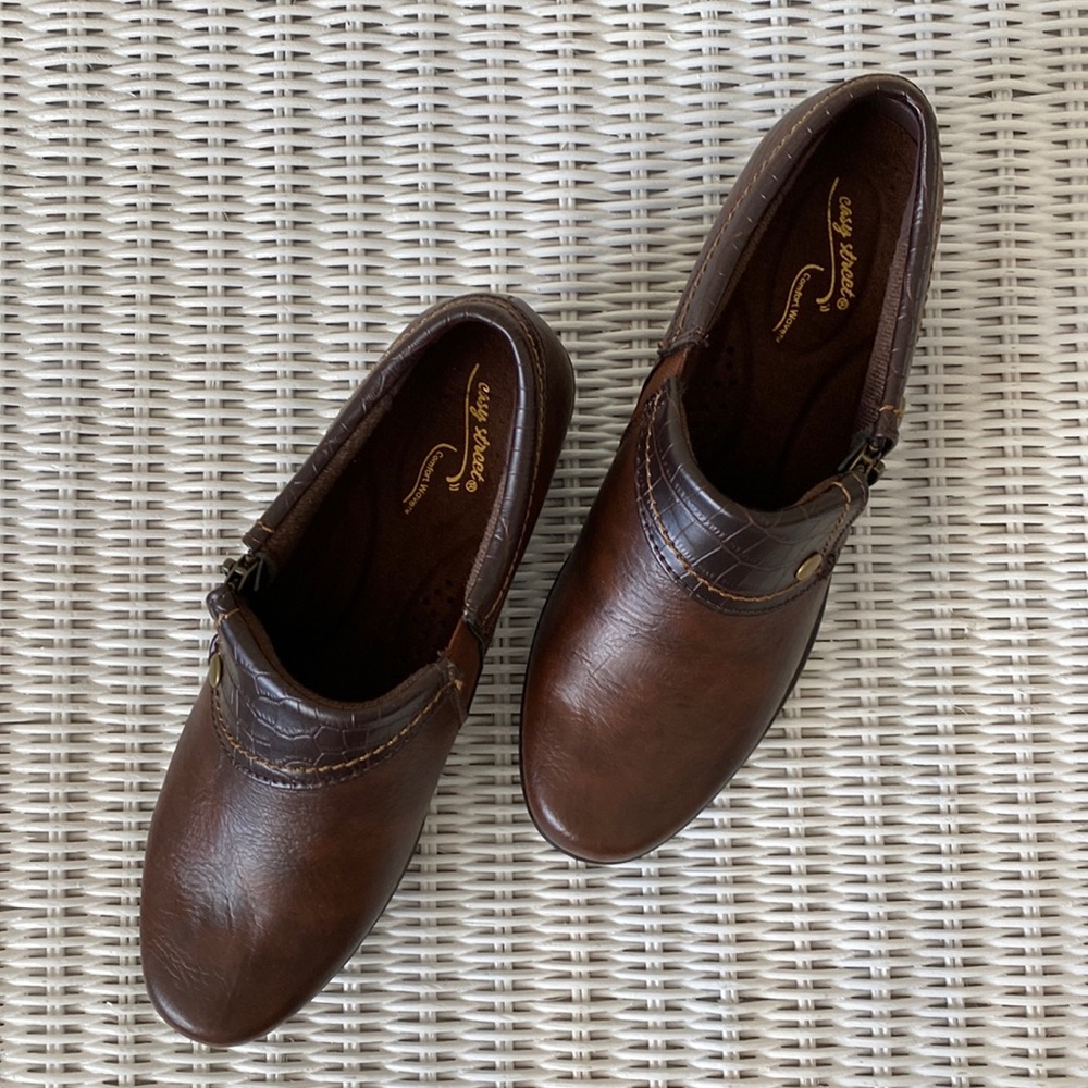 Women’s shoe boots